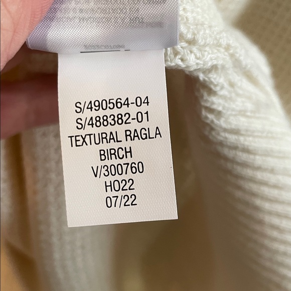 NWT GAP Men's Cream and Gray Crewneck Raglan Sleeve Waffle Knit Sweater L - Picture 7 of 11